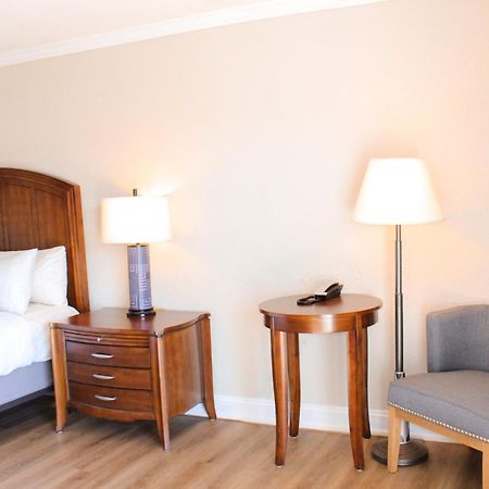 Cape Cod Irish Village - The Emerald Resort 반스터블 외부 사진