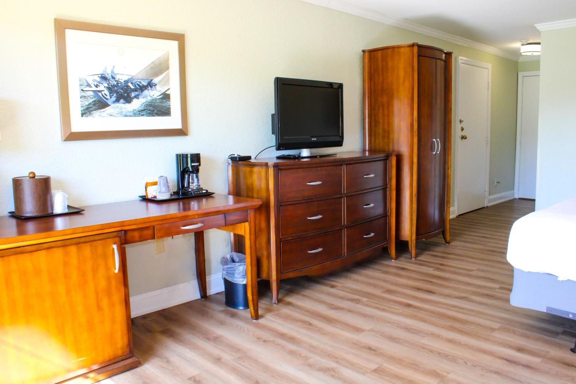 Cape Cod Irish Village - The Emerald Resort 반스터블 외부 사진