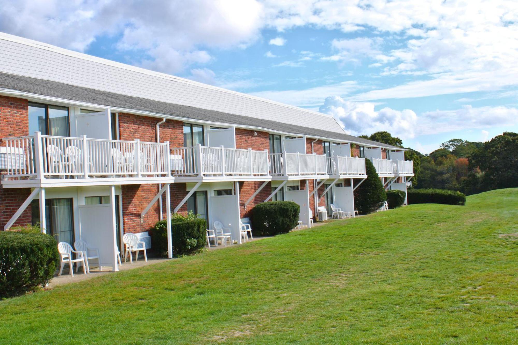 Cape Cod Irish Village - The Emerald Resort 반스터블 외부 사진