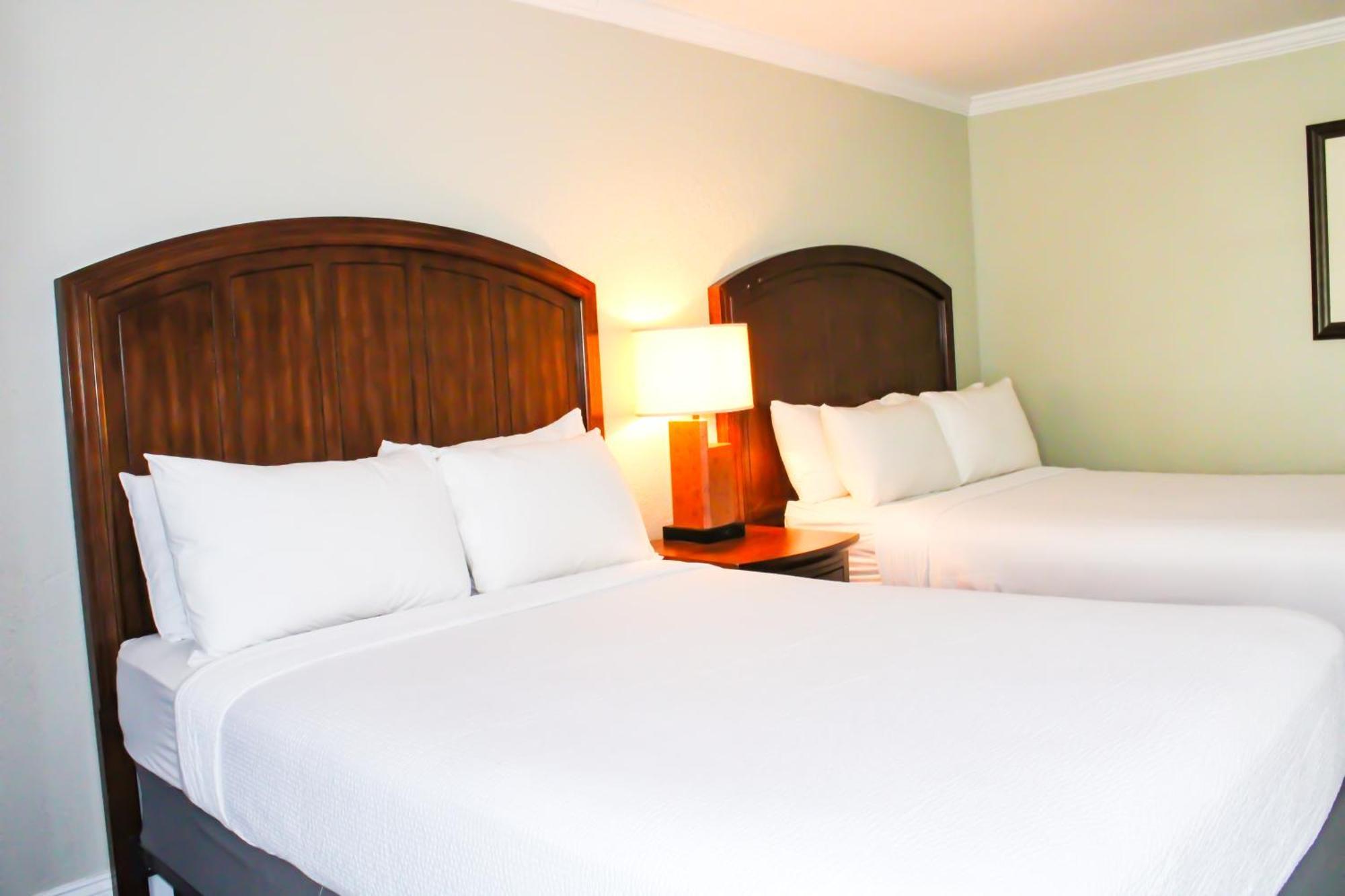 Cape Cod Irish Village - The Emerald Resort 반스터블 외부 사진
